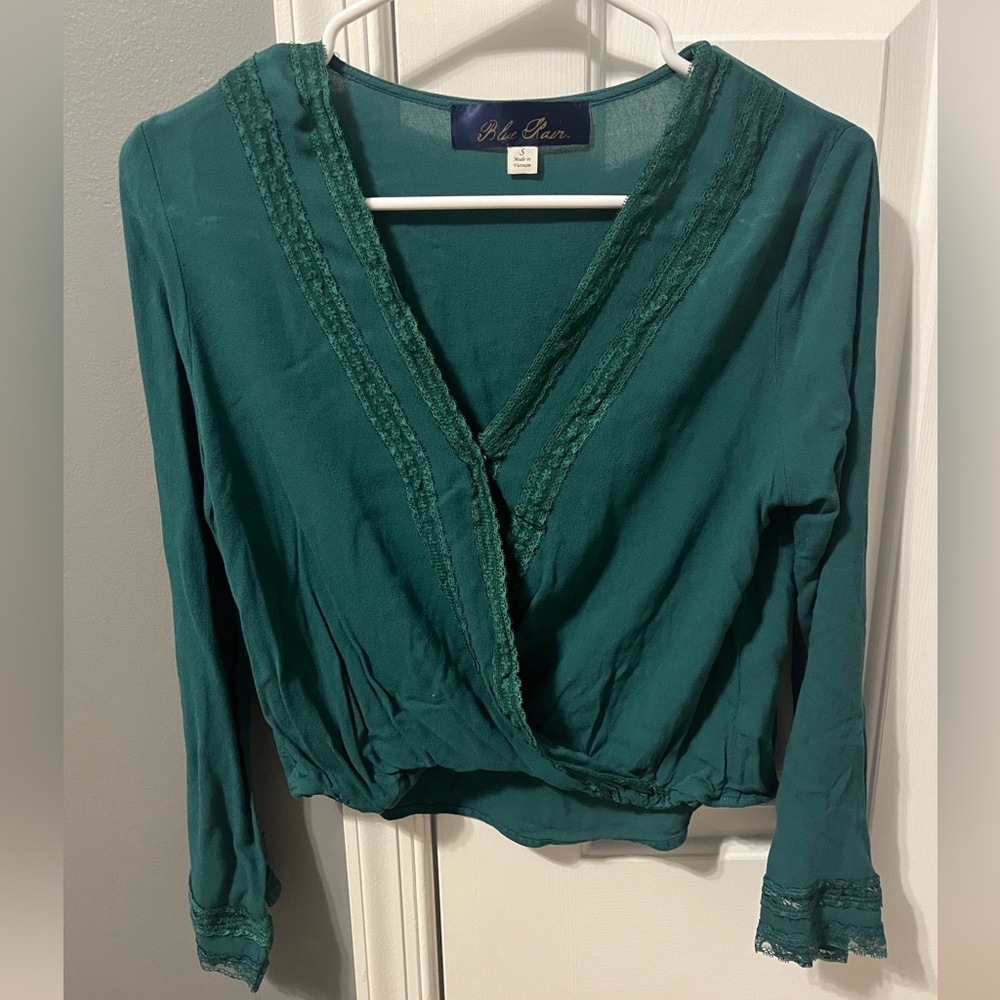 Crop top long sleeve shirt